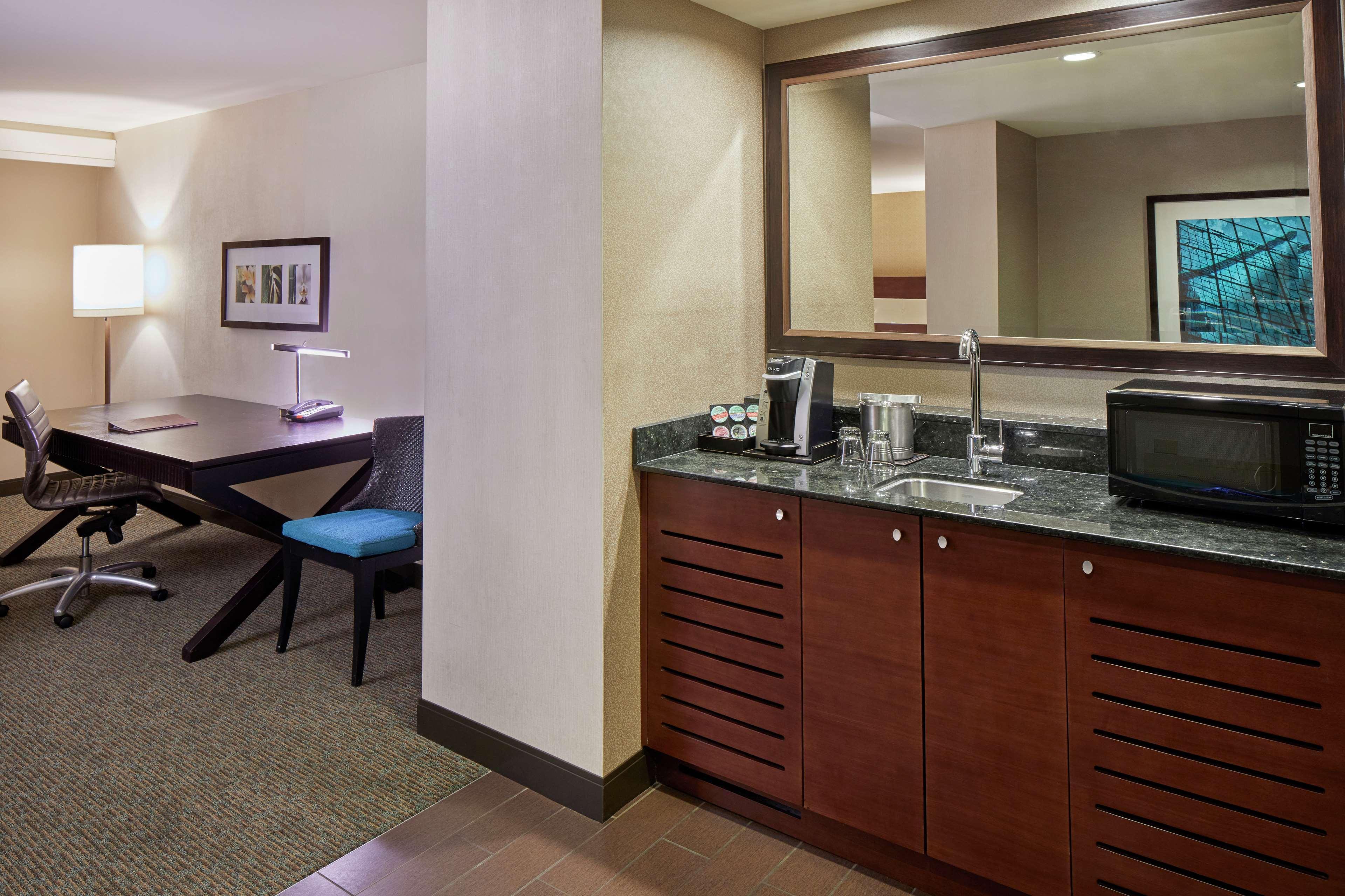 Holiday Inn Express Waikiki By Ihg Honolulu Esterno foto